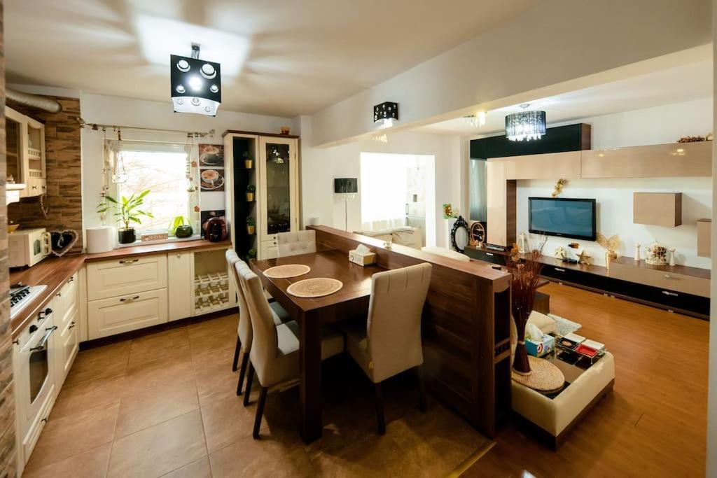 Apartament Lux Crialy - 75 M2 - Free Parking Тимишоара Экстерьер фото